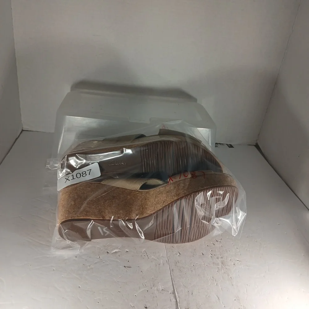 Clarks collection wedge